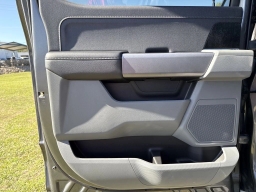 Ford F-150 Lightning XLT 4WD SuperCrew 5.5' Box 2025