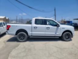 Ford F-150 Lightning XLT 4WD SuperCrew 5.5' Box 2025