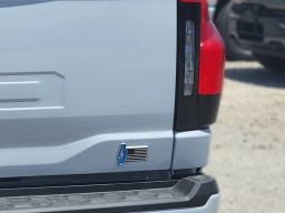 Ford F-150 Lightning XLT 4WD SuperCrew 5.5' Box 2025