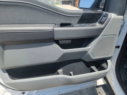 Ford F-150 Lightning XLT 4WD SuperCrew 5.5' Box 2025