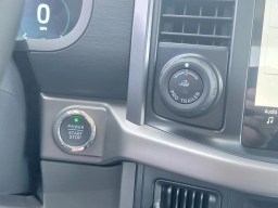 Ford F-150 Lightning XLT 4WD SuperCrew 5.5' Box 2025