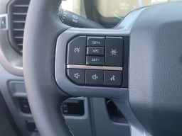 Ford F-150 Lightning XLT 4WD SuperCrew 5.5' Box 2025