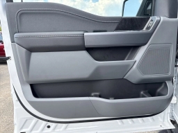 Ford F-150 Lightning XLT 4WD SuperCrew 5.5' Box 2025