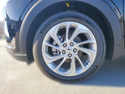 Chevrolet Bolt LT FWD 4dr 2027