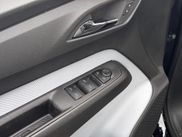 Chevrolet Bolt RS FWD 4dr 2027