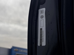 Chevrolet Bolt RS FWD 4dr 2027