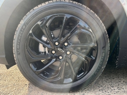 Chevrolet Bolt RS FWD 4dr 2027