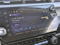 Chevrolet Bolt RS FWD 4dr 2027