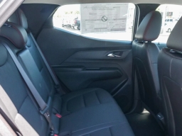 Chevrolet Bolt RS FWD 4dr 2027