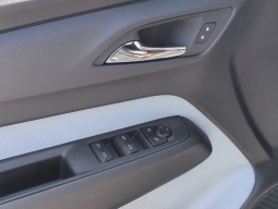 Chevrolet Bolt RS FWD 4dr 2027