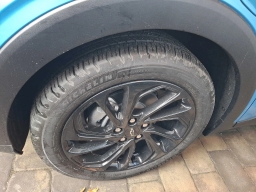 Chevrolet Bolt RS FWD 4dr 2027