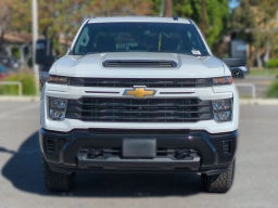 Chevrolet Silverado 2500HD Custom 2WD Crew Cab 172" 2026