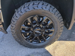 Chevrolet Silverado 2500HD LT 4WD Crew Cab 159" 2026