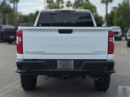 Chevrolet Silverado 2500HD Custom 4WD Double Cab 149" 2026