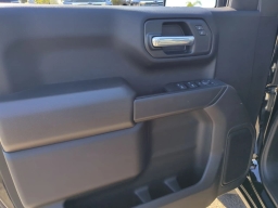 Chevrolet Silverado 1500 Custom 2WD Crew Cab 147" 2026