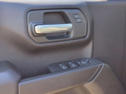 Chevrolet Silverado 1500 Custom 2WD Crew Cab 147" 2026