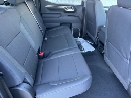 Chevrolet Silverado 1500 2WD Crew Cab 147" LT 2026