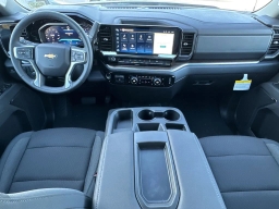 Chevrolet Silverado 1500 2WD Crew Cab 147" LT 2026