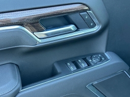 Chevrolet Silverado 1500 2WD Crew Cab 147" LT 2026