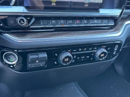 Chevrolet Silverado 1500 2WD Crew Cab 147" LT 2026