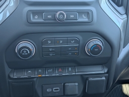 Chevrolet Silverado 1500 Custom 4WD Crew Cab 157" 2026