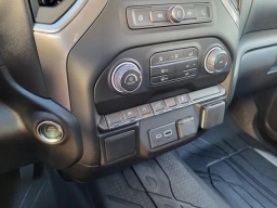 Chevrolet Silverado 1500 Custom 4WD Crew Cab 157" 2026