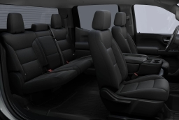 Chevrolet Silverado 1500 Custom 4WD Crew Cab 147" 2025