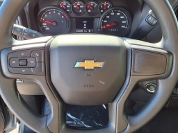 Chevrolet Silverado 1500 Custom 4WD Crew Cab 147" 2026