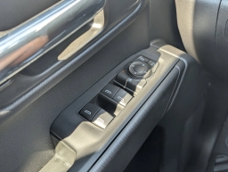 Chevrolet Silverado 1500 Custom 4WD Crew Cab 157" 2026