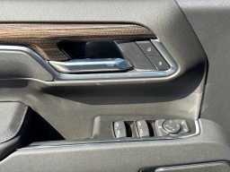 Chevrolet Silverado 1500 LT 4WD Crew Cab 147" 2026