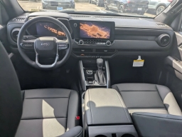 Chevrolet Colorado 4WD Trail Boss Crew Cab 2026