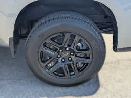 Chevrolet Silverado 1500 4WD Double Cab 147" Custom 2026