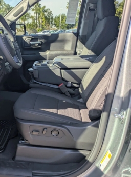 Chevrolet Silverado 1500 4WD Double Cab 147" Custom 2026