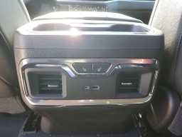 Chevrolet Silverado 1500 LTZ 4WD Crew Cab 147" 2026