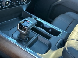 Chevrolet Silverado 1500 4WD Crew Cab 147" High Country 2026