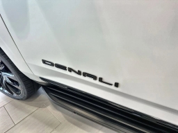 GMC Yukon XL Denali 2WD 4dr 2026