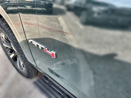 GMC Yukon XL AT4 4WD 4dr 2026