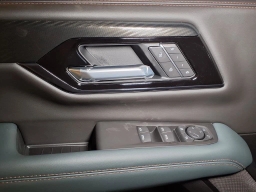 GMC Yukon XL AT4 4WD 4dr 2026