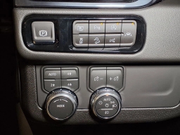 GMC Yukon XL AT4 4WD 4dr 2026