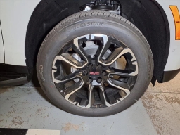 GMC Yukon XL Denali 4WD 4dr 2026