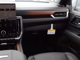 GMC Yukon XL Denali 4WD 4dr 2026