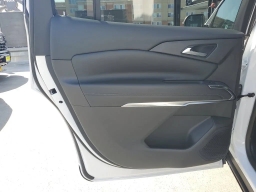 Chevrolet Traverse FWD LT 4dr 2026
