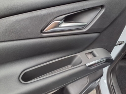 Chevrolet Traverse FWD LT 4dr 2026