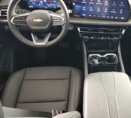 Chevrolet Traverse FWD LT 4dr 2026