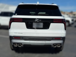 Chevrolet Traverse FWD LT 4dr 2026