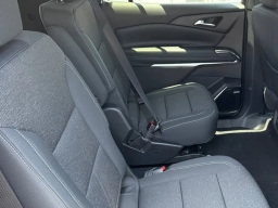 Chevrolet Traverse FWD LT 4dr 2026