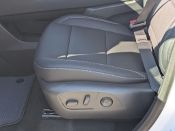 Chevrolet Traverse FWD LT 4dr 2026