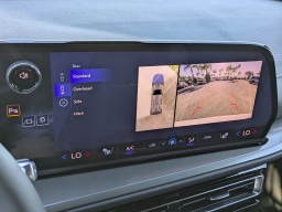 Chevrolet Traverse FWD LT 4dr 2026