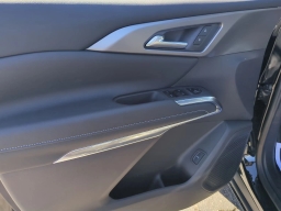 Chevrolet Traverse FWD LT 4dr 2026