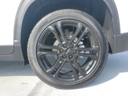 Chevrolet Traverse FWD LT 4dr 2026